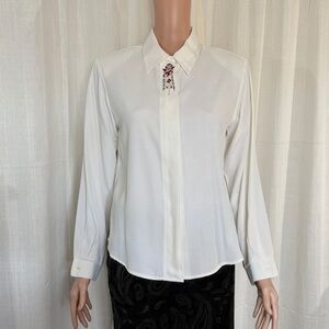 SOLD Vtg Jessica Scott Petite White Button Up Blouse Red Embroidery Petite S